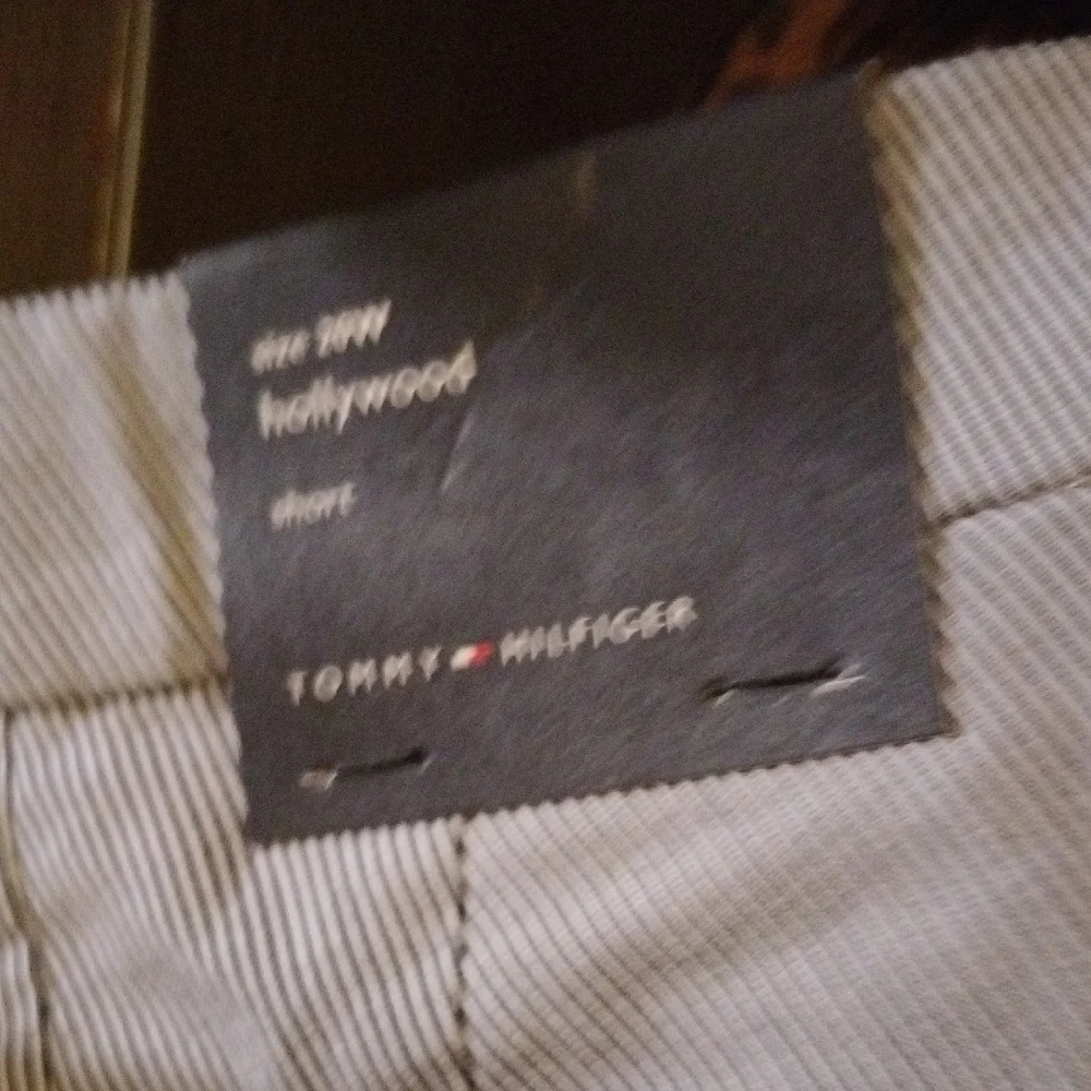 Women's Tommy Hilfiger Hollywood Blue And White Pin Striped Shorts 20W NWT